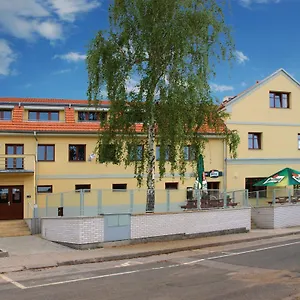 A Restaurace Simanda Guest house